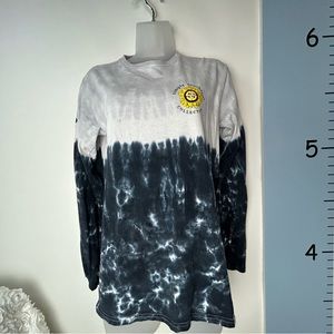 Simply Southern Collection T-Shirt Dog & Sunflowers Small.